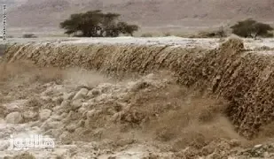 أمطار رعدية غزيرة وتحذيرات من تشكل السيول في مناطق متفرقة