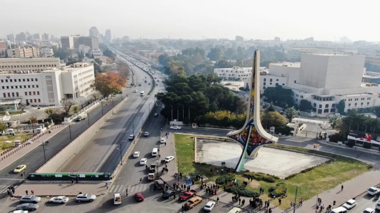 الخارجية السورية: غارات إسرائيل أسفرت عن تدمير مطار حماة