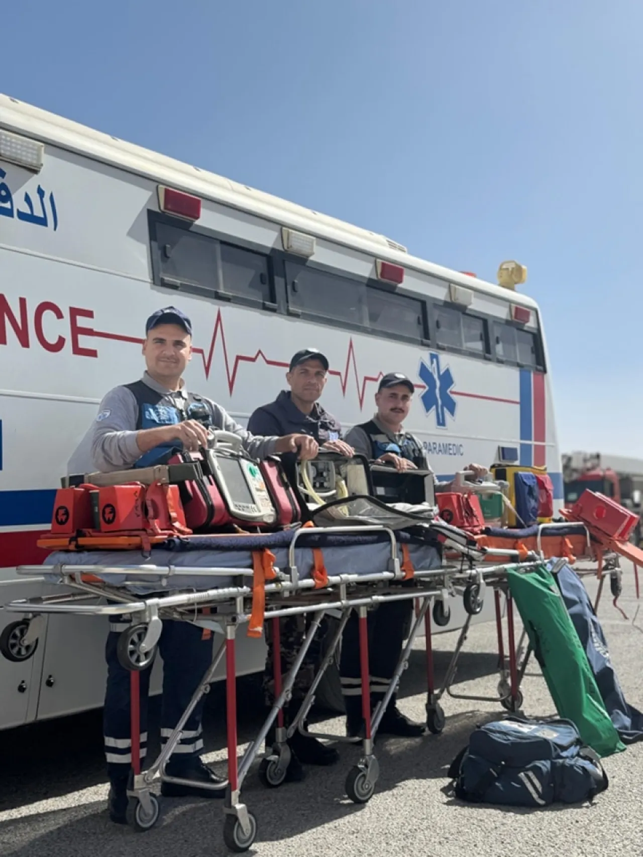 وفاة وإصابة 21 شخصاً بحادث بين مركبتين على الصحراوي